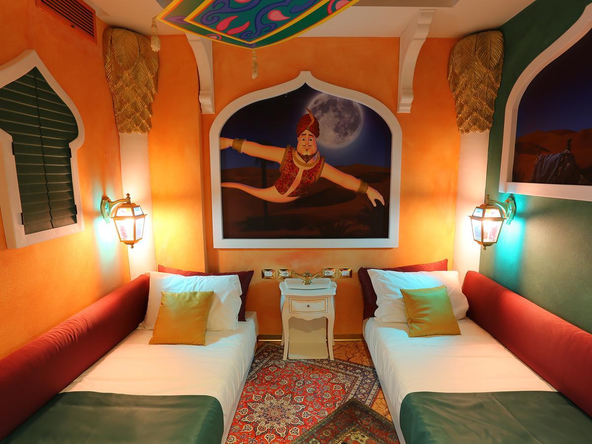 Gardaland Adventure Hotel กัสเตลนูโอโว เดล การ์ดา ภายนอก รูปภาพ
