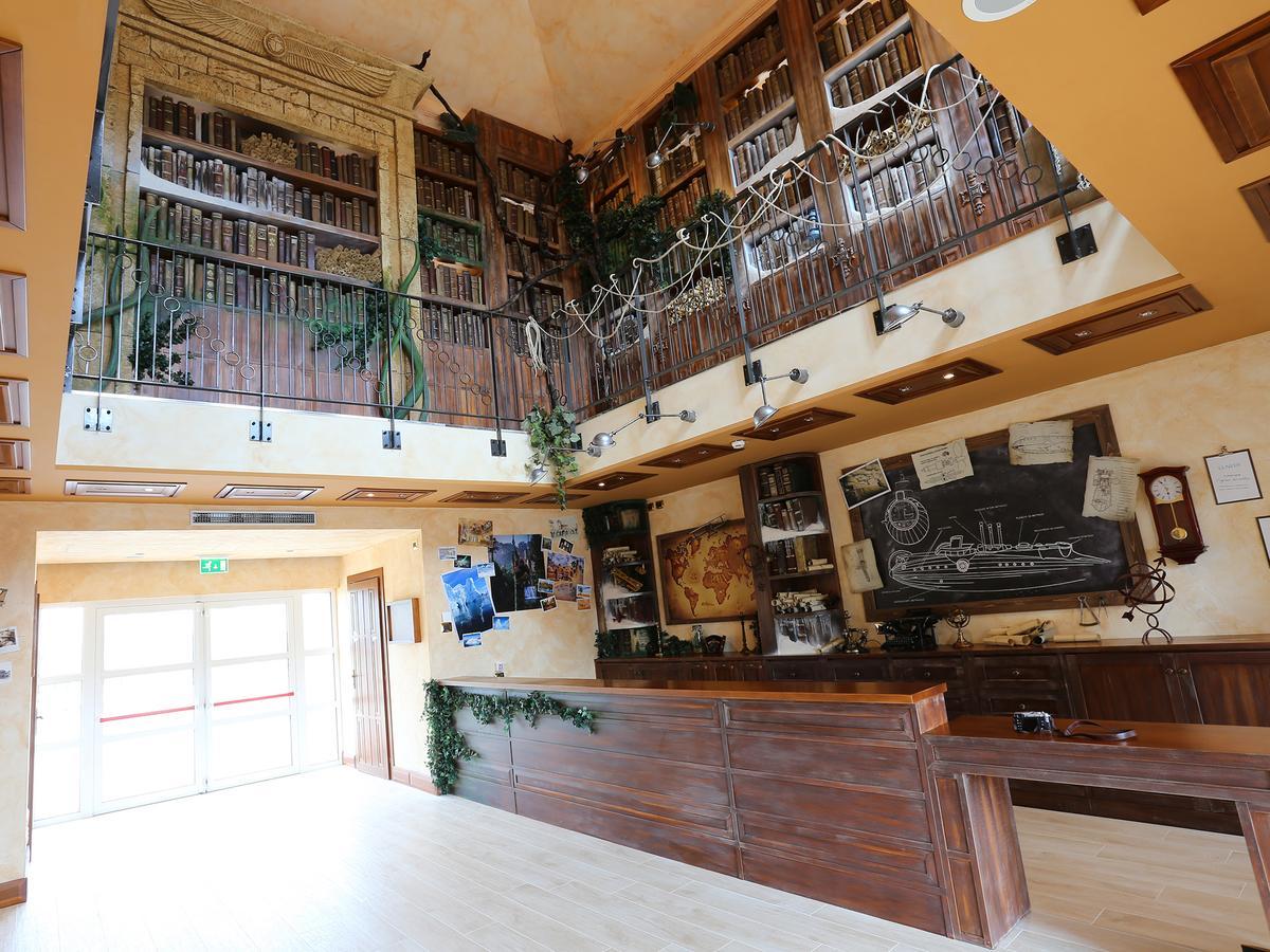 Gardaland Adventure Hotel กัสเตลนูโอโว เดล การ์ดา ภายนอก รูปภาพ