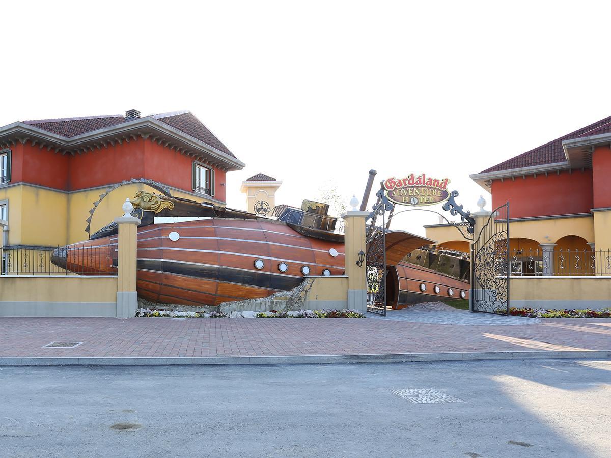 Gardaland Adventure Hotel กัสเตลนูโอโว เดล การ์ดา ภายนอก รูปภาพ