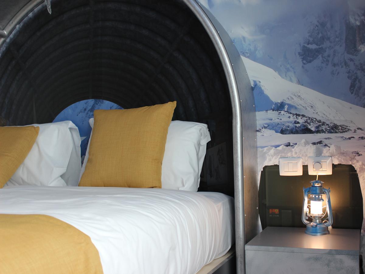 Gardaland Adventure Hotel กัสเตลนูโอโว เดล การ์ดา ภายนอก รูปภาพ