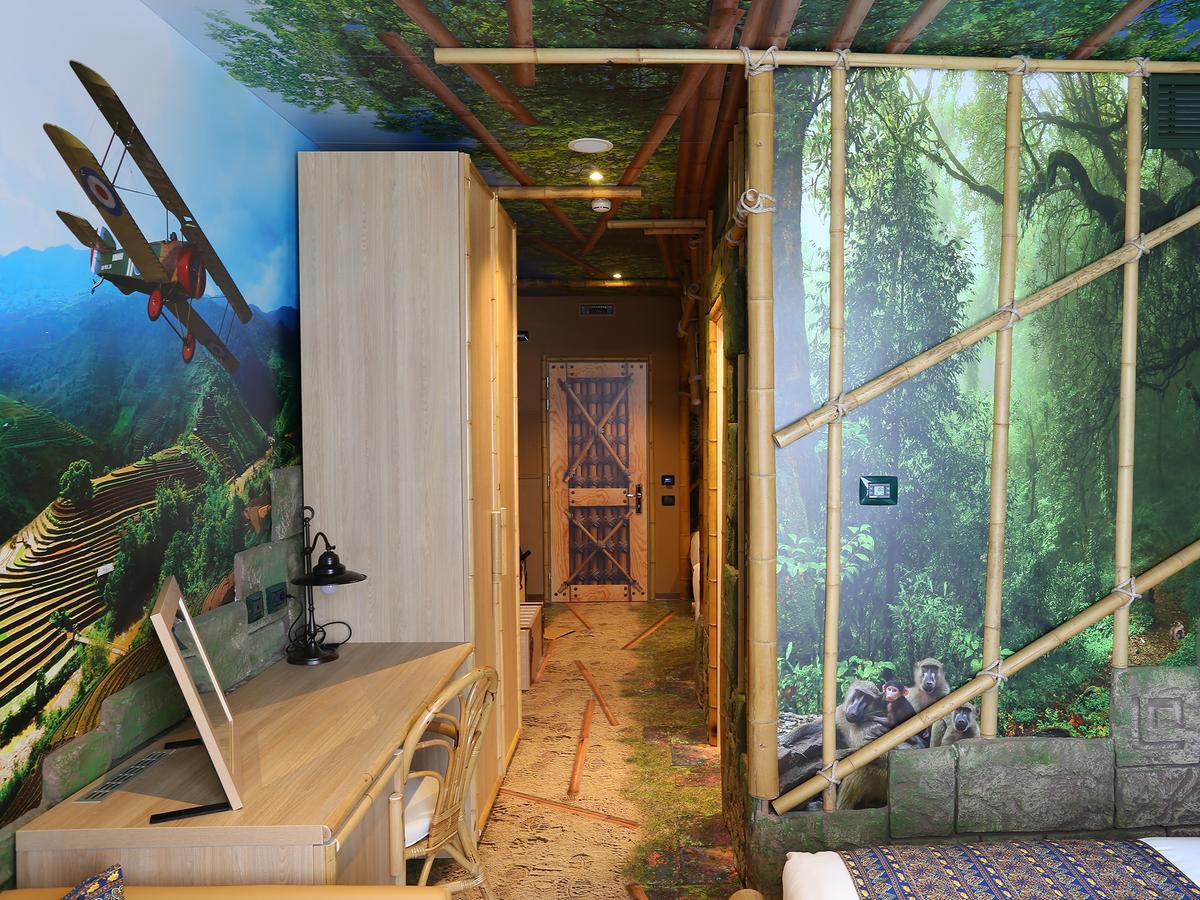 Gardaland Adventure Hotel กัสเตลนูโอโว เดล การ์ดา ภายนอก รูปภาพ