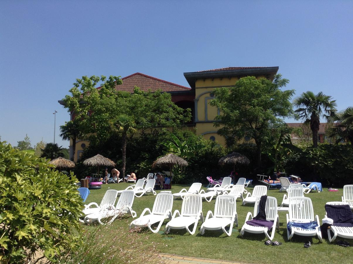 Gardaland Adventure Hotel กัสเตลนูโอโว เดล การ์ดา ภายนอก รูปภาพ